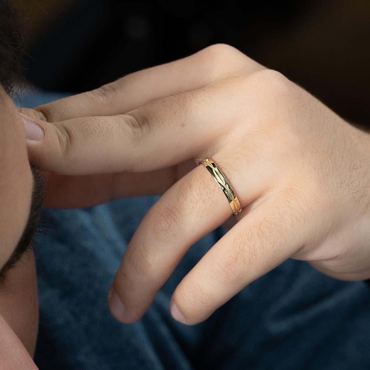 Shop the ring desktop image